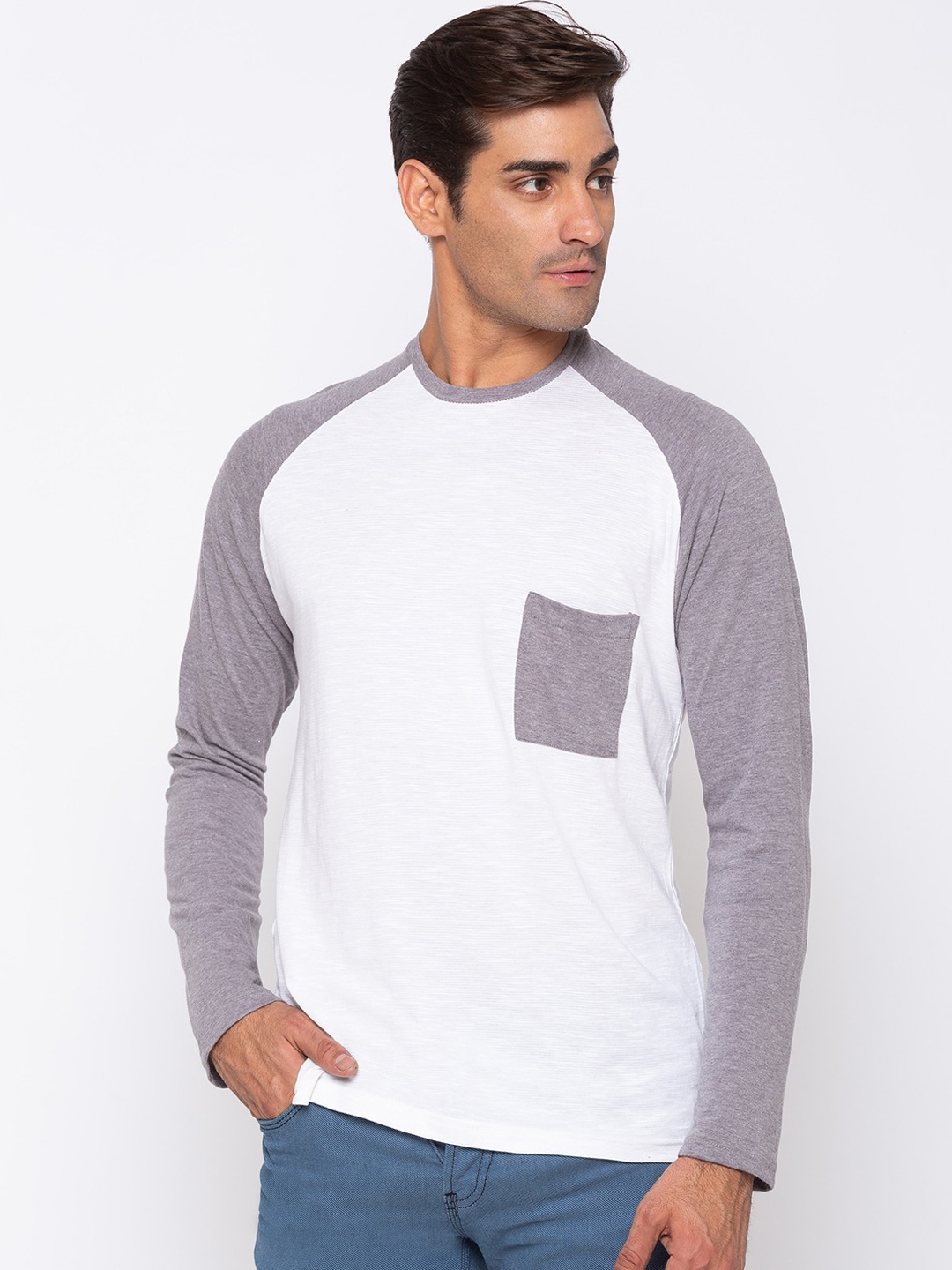 

Nick&Jess Men Grey Solid Round Neck T-shirt