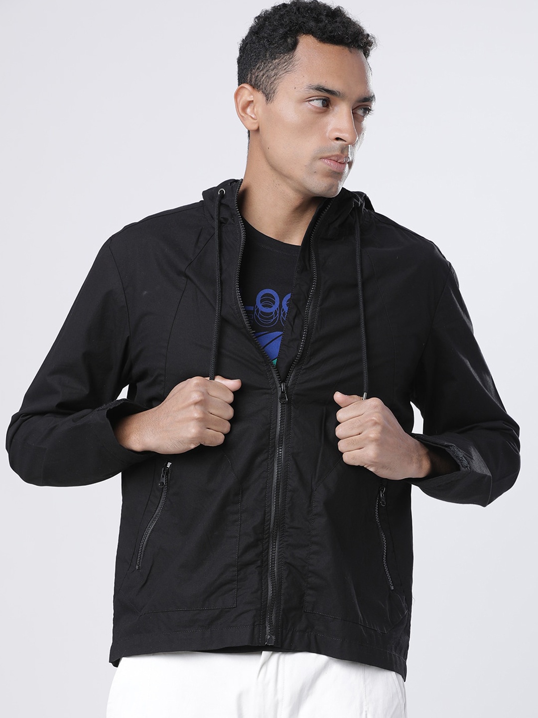 

HIGHLANDER Men Black Solid Tailored Shacket
