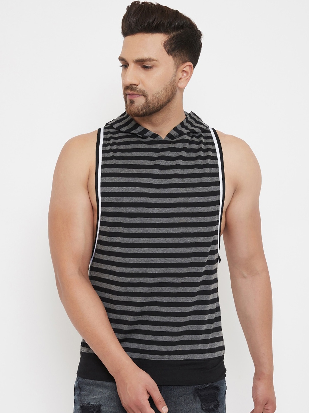 

FUGAZEE Men Grey Striped Hood T-shirt