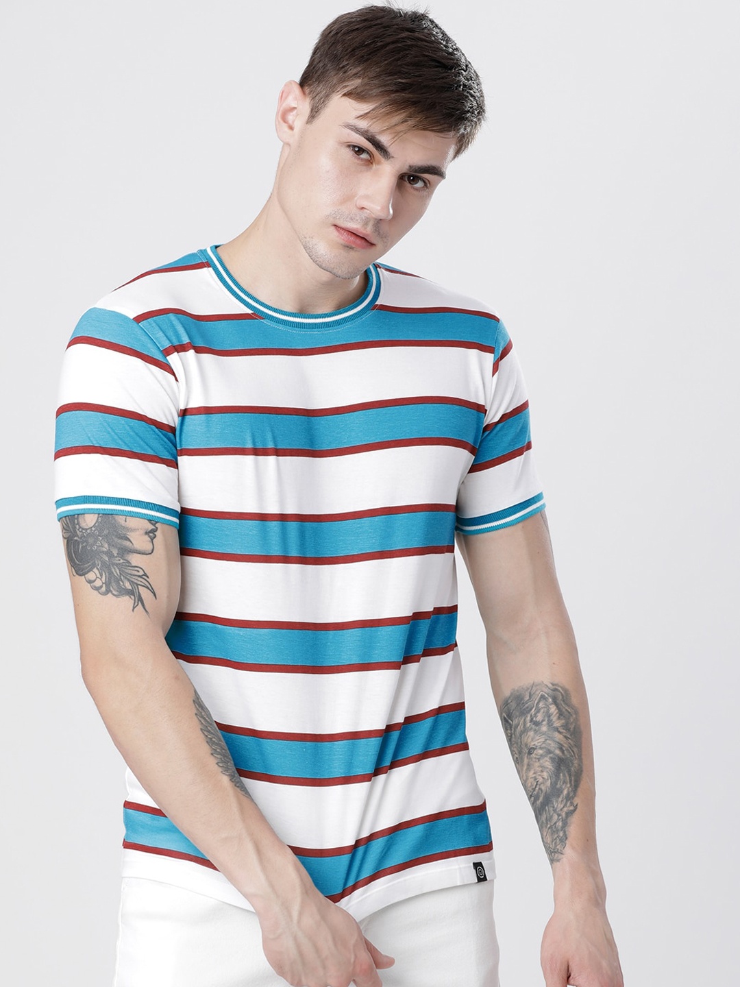

LOCOMOTIVE Men White & Blue Striped Round Neck T-shirt