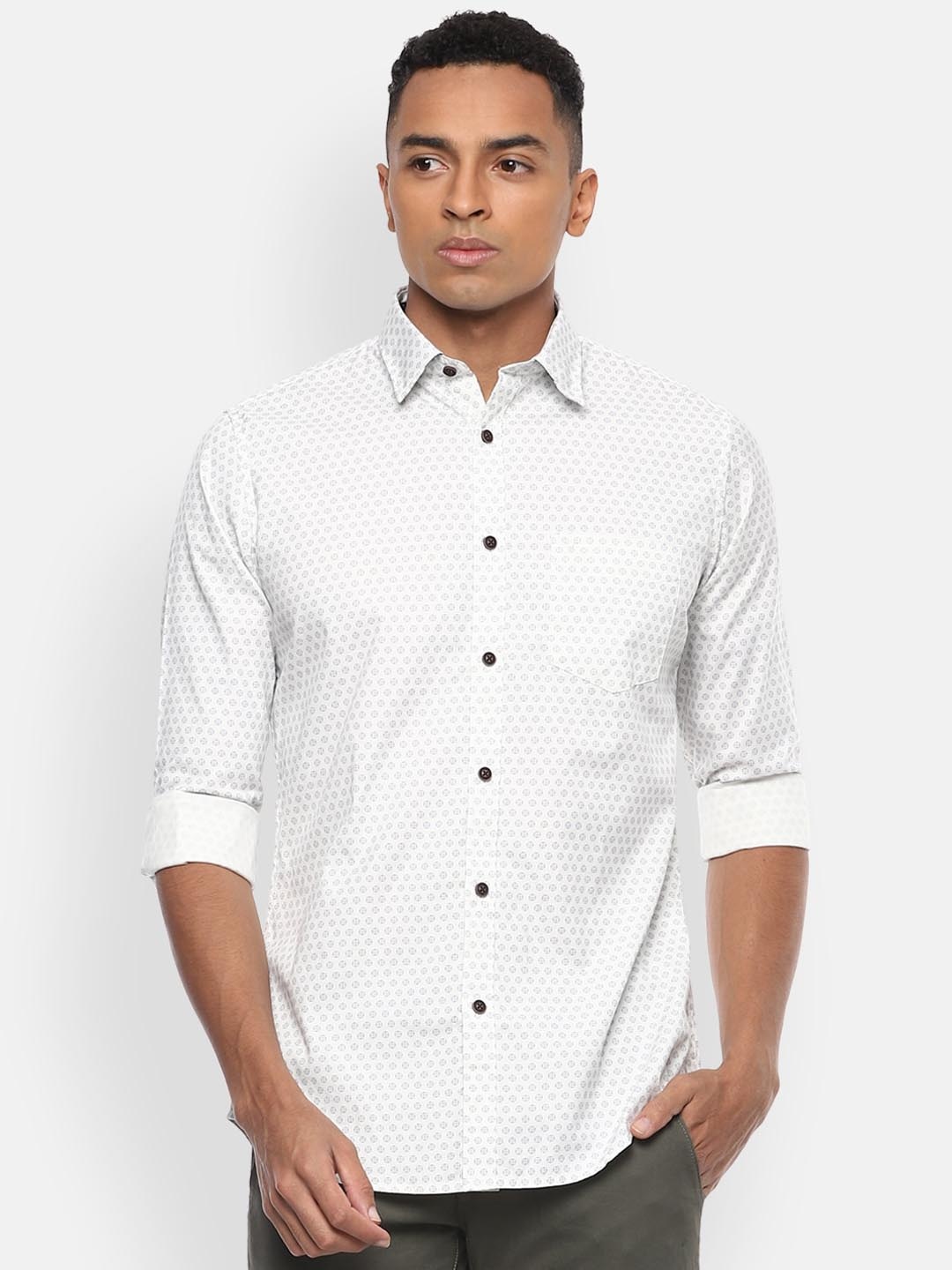 

Van Heusen Sport Men White Slim Fit Printed Casual Shirt