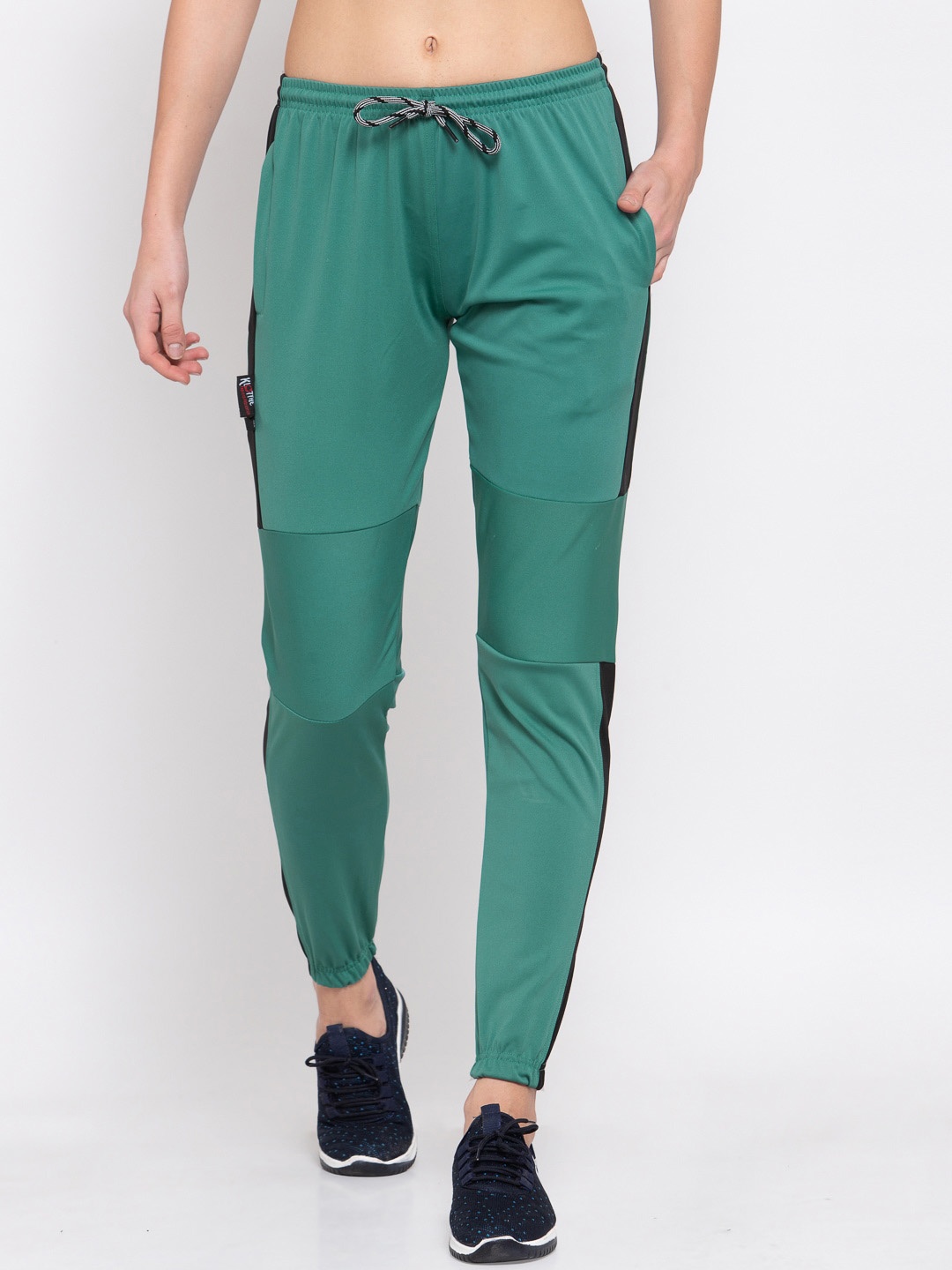 

KLOTTHE Women Green Solid Slim-Fit Joggers