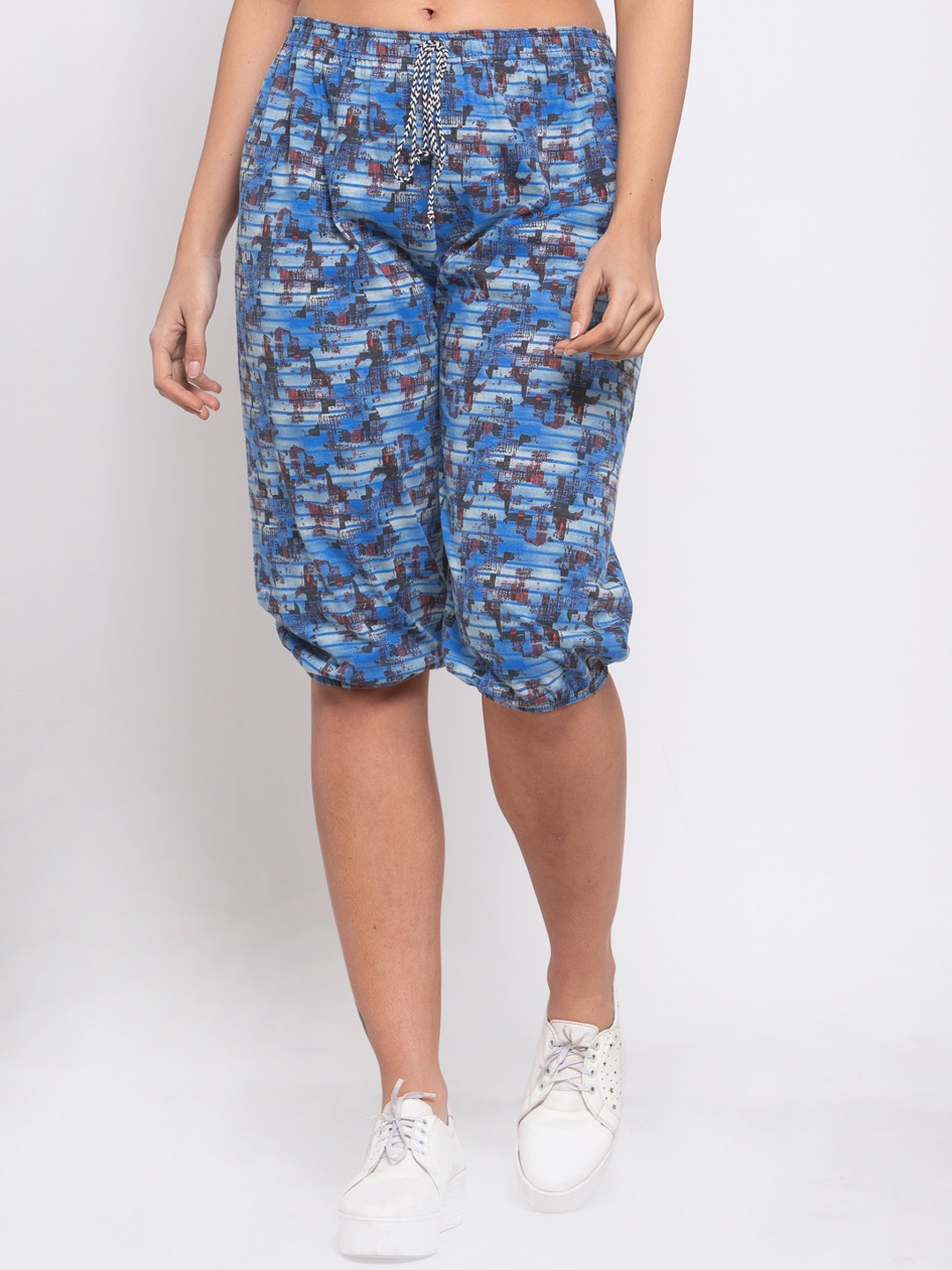 

KLOTTHE Women Blue & Red Printed Regular Fit Capris