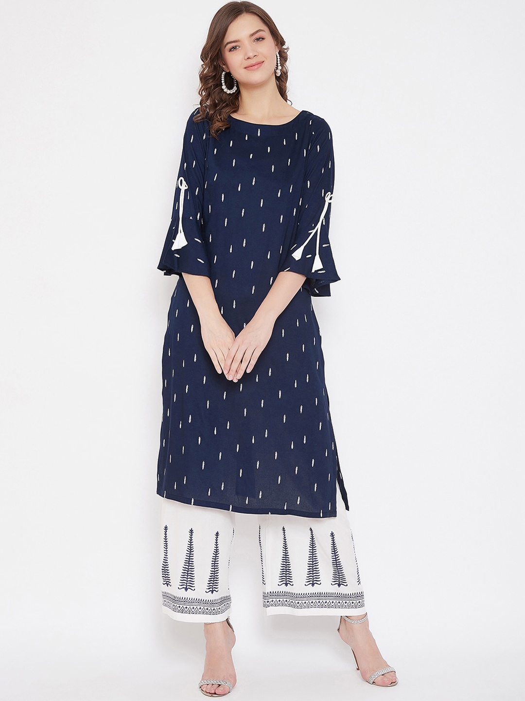 

Bitterlime Women Navy Blue & White Printed Kurta with Block Print Palazzos