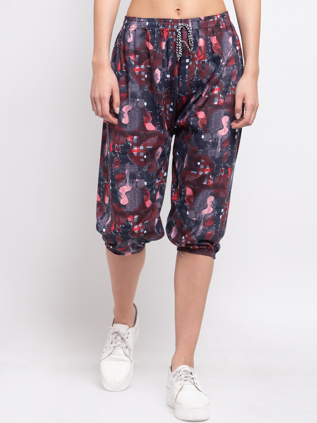 

KLOTTHE Women Navy Blue & Pink Printed Regular Fit Capris