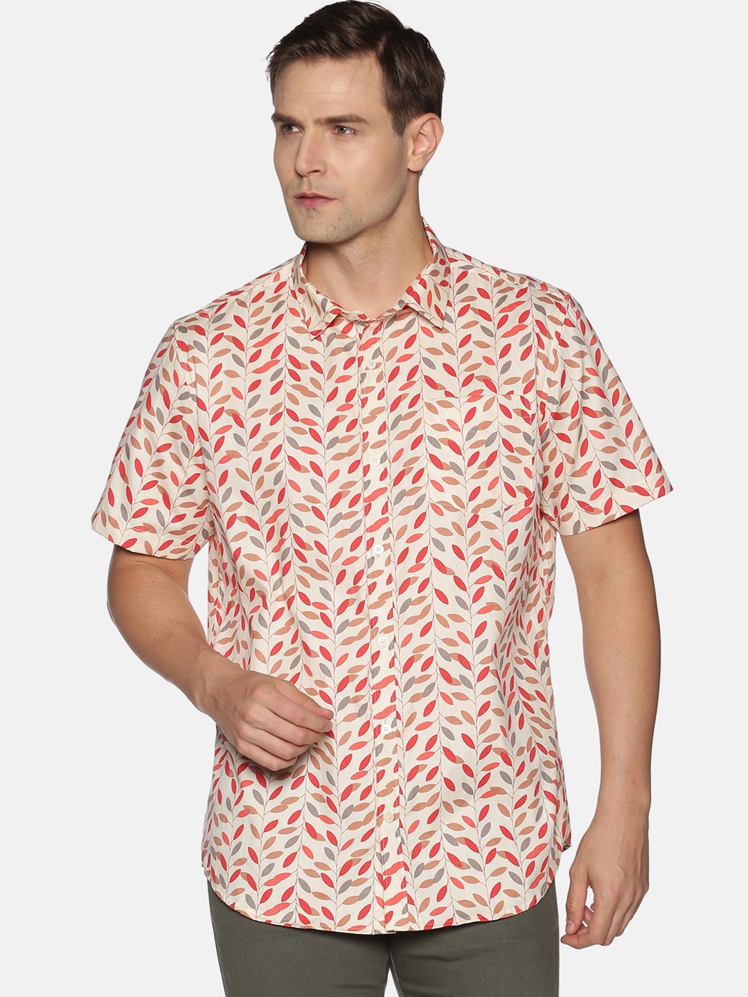 

Tusok Men Beige Regular Fit Printed Casual Shirt