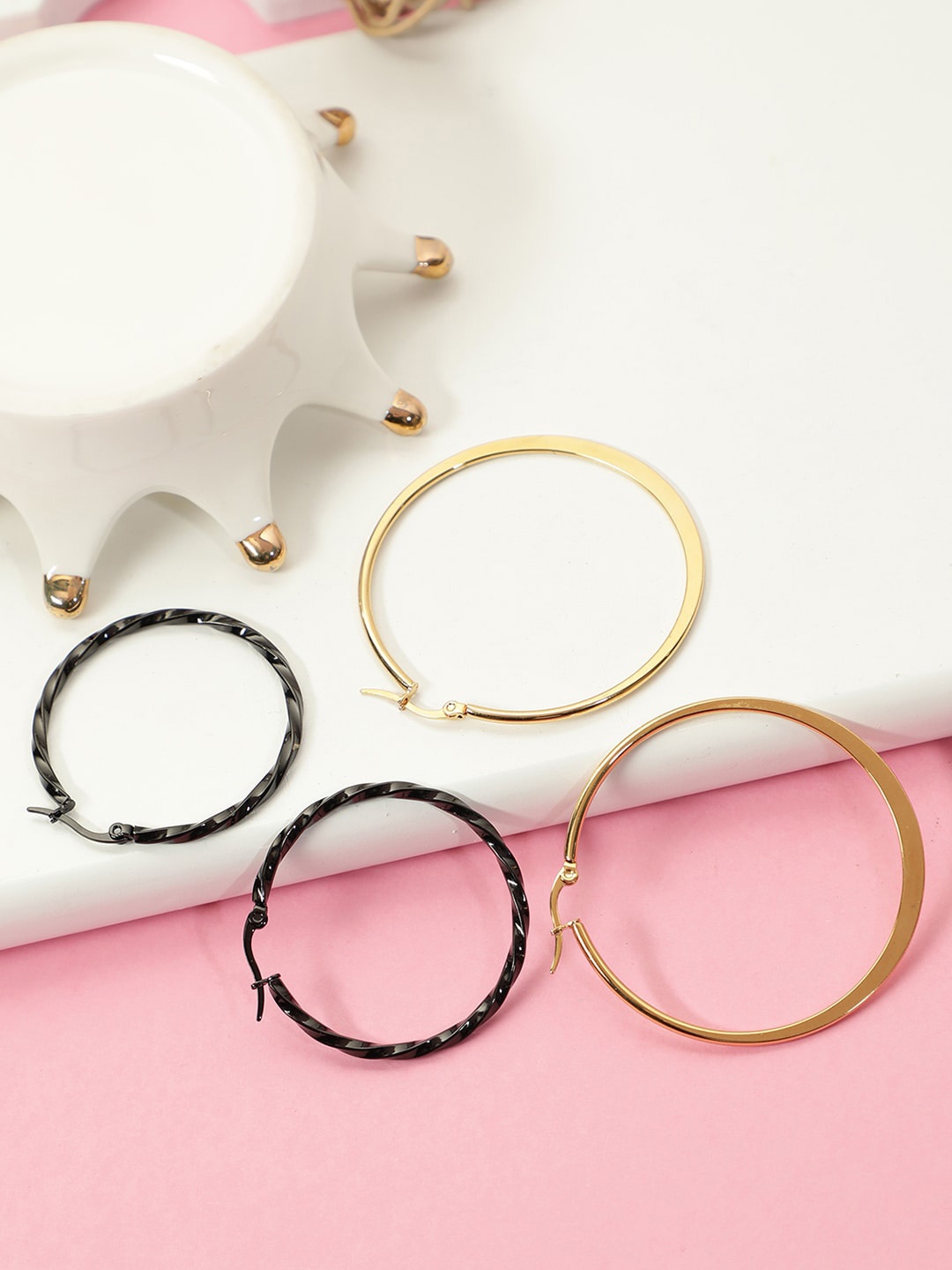 

AQUASTREET Set of 2 Circular Hoop Earrings, Black