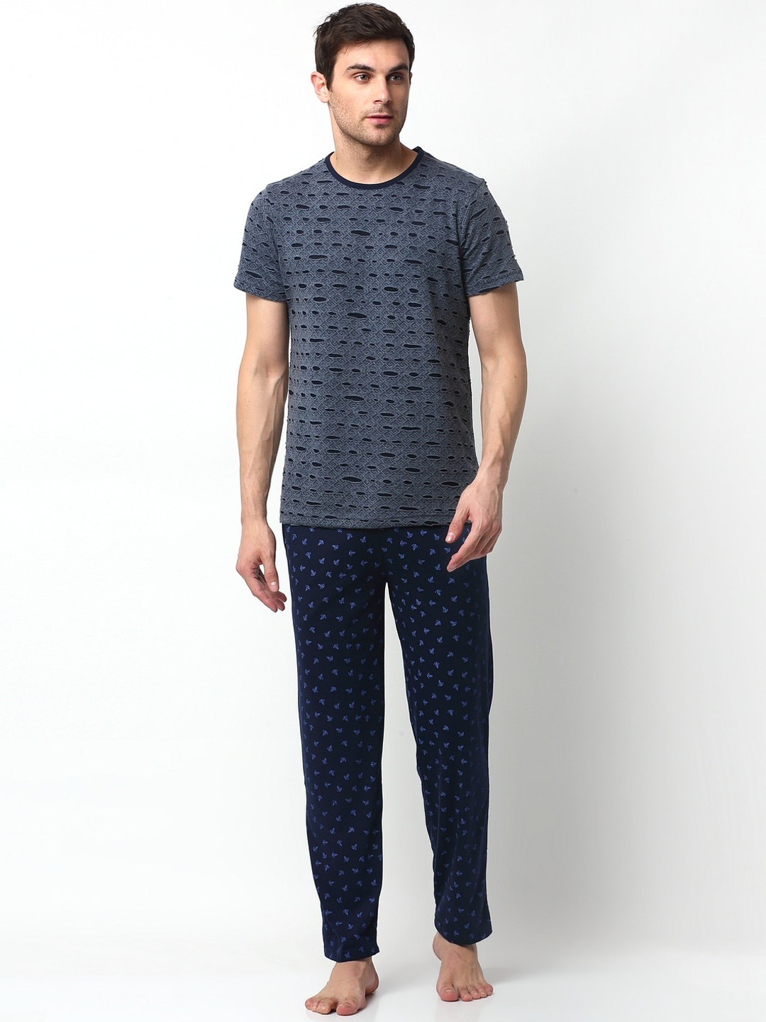 

VIMAL JONNEY Men Navy Blue & Grey Printed Night suit