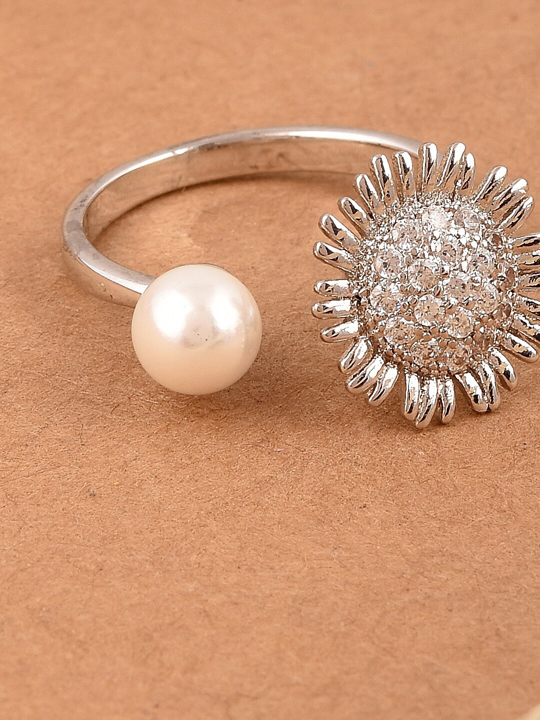 

Tistabene Rhodium-Plated Silver-Toned & White Stone-Studded Finger Ring