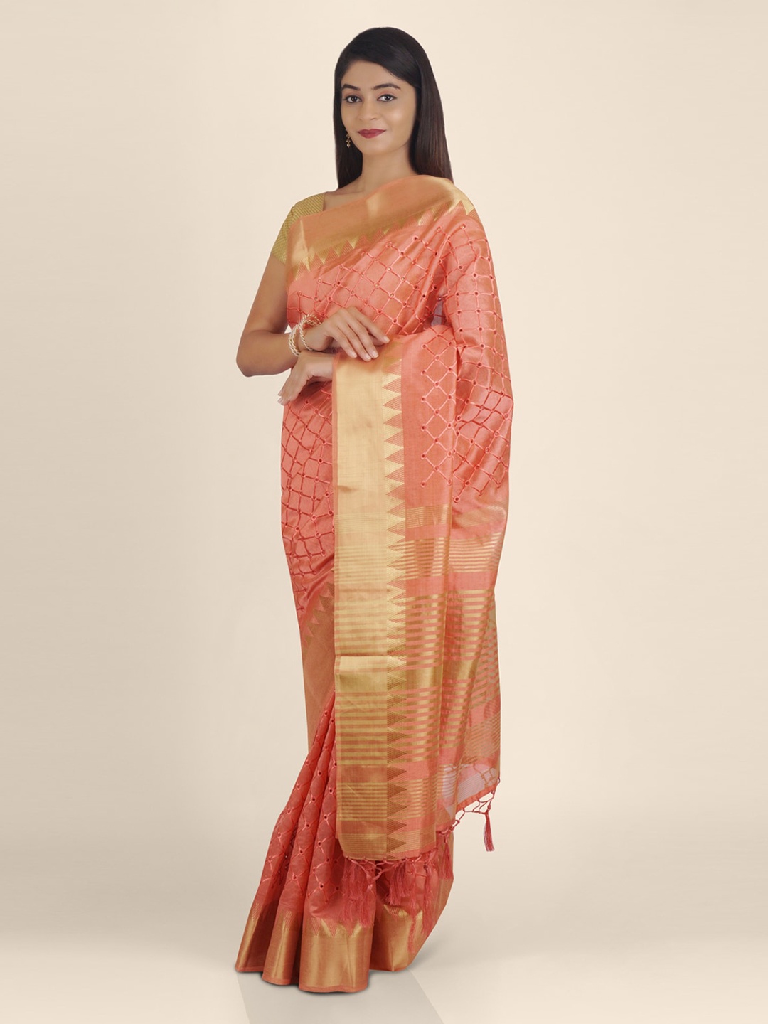 

KAJREE Peach-Coloured & Gold-Coloured Silk Blend Woven Design Handloom Saree