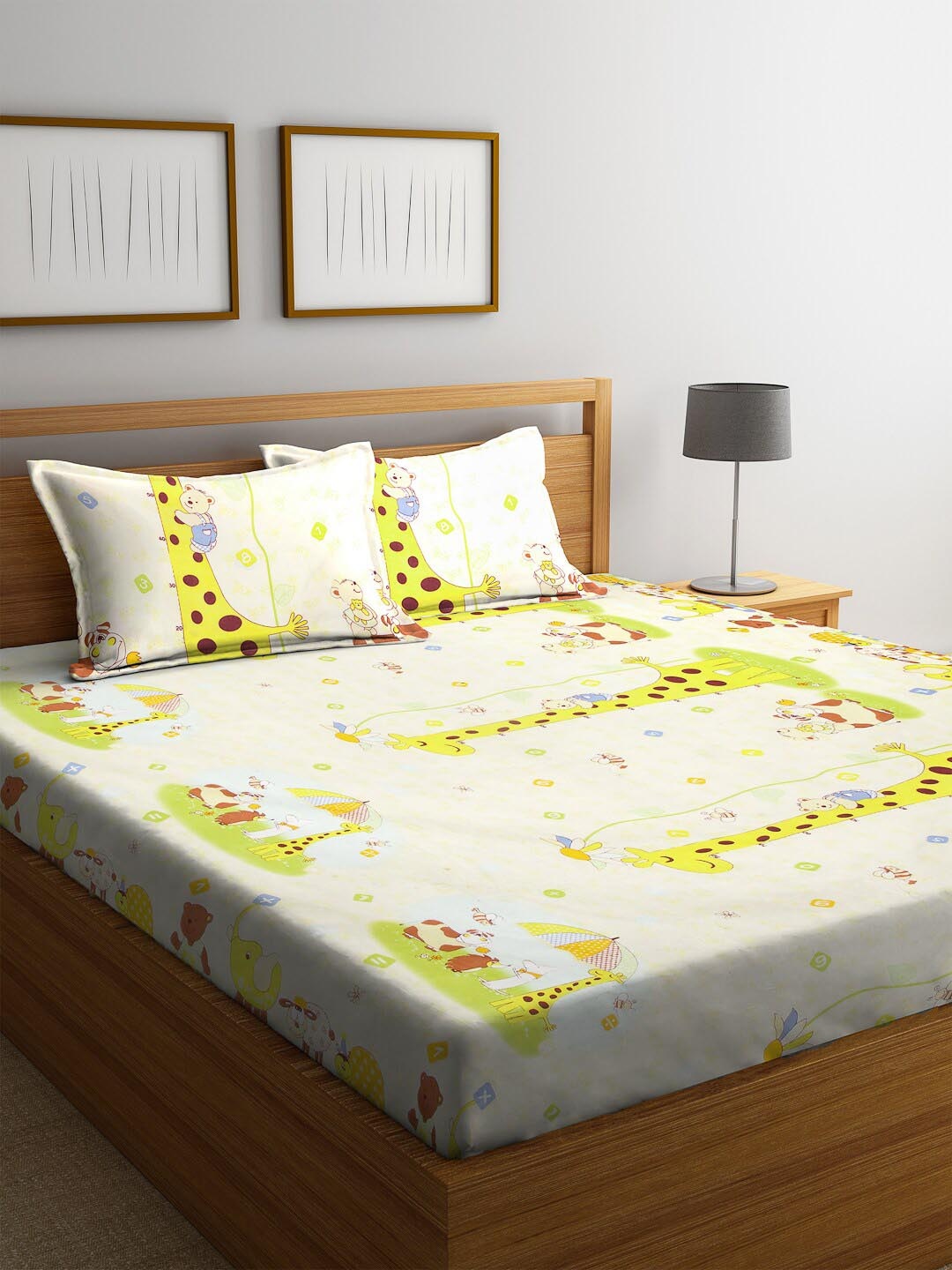 

KLOTTHE Cream-Coloured & Yellow Graphic 300 TC 1 King Bedsheet with 2 Pillow Covers