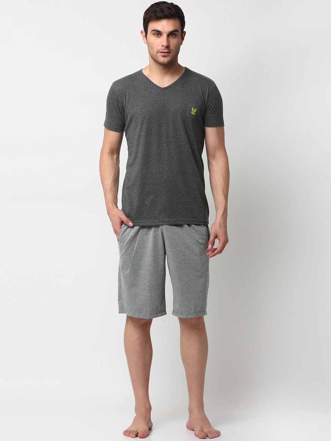 

VIMAL JONNEY Men Grey Solid Night suit