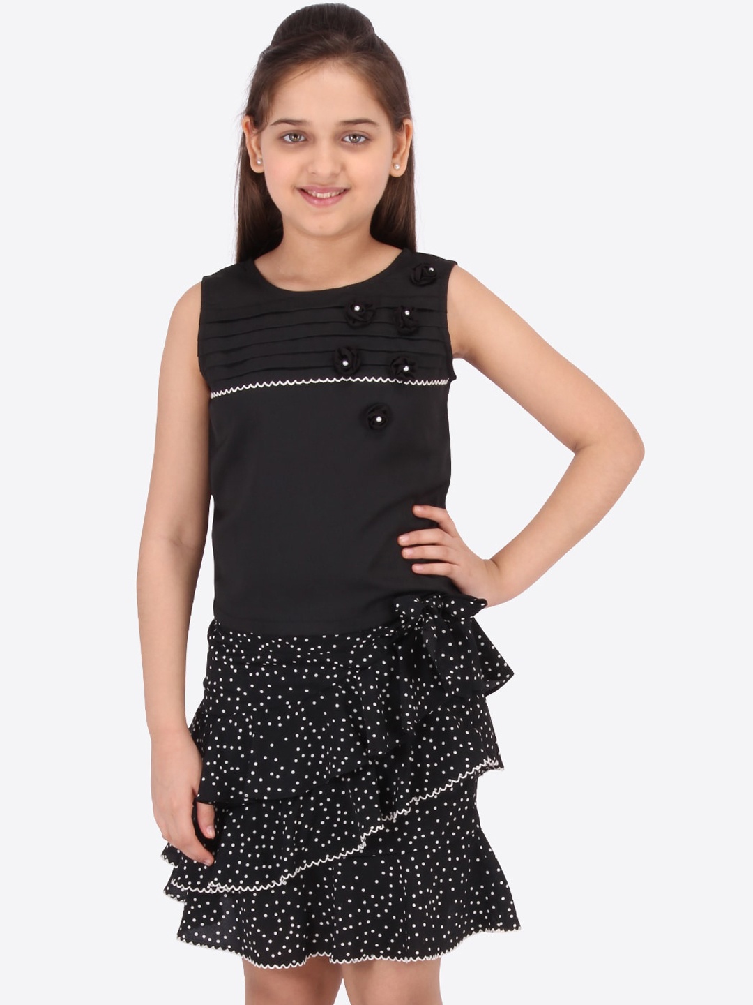 

CUTECUMBER Girls Black & White Solid Top with Skirt