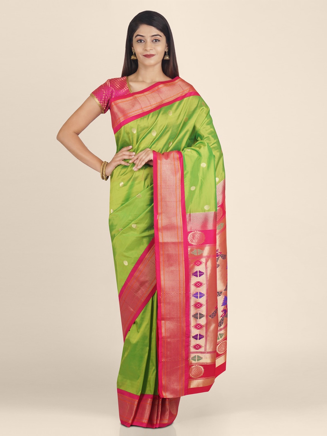 

KAJREE Green & Red Silk Blend Woven Design Paithani Saree