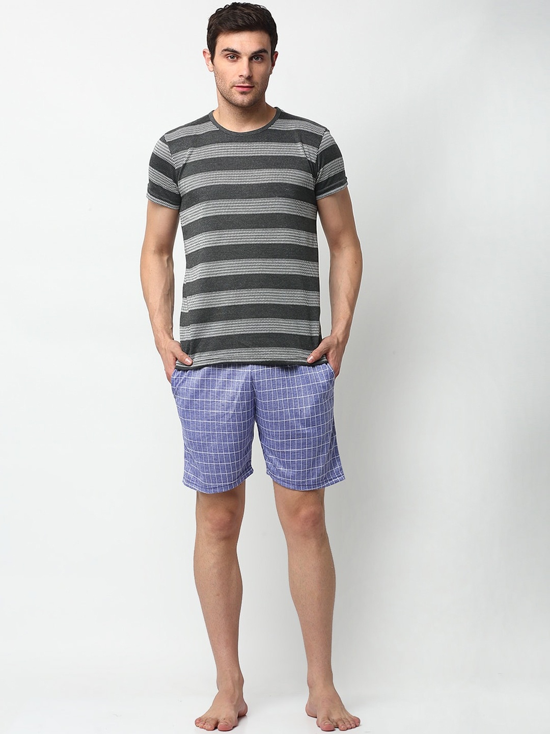 

VIMAL JONNEY Men Grey Melange & Purple Striped Night suit