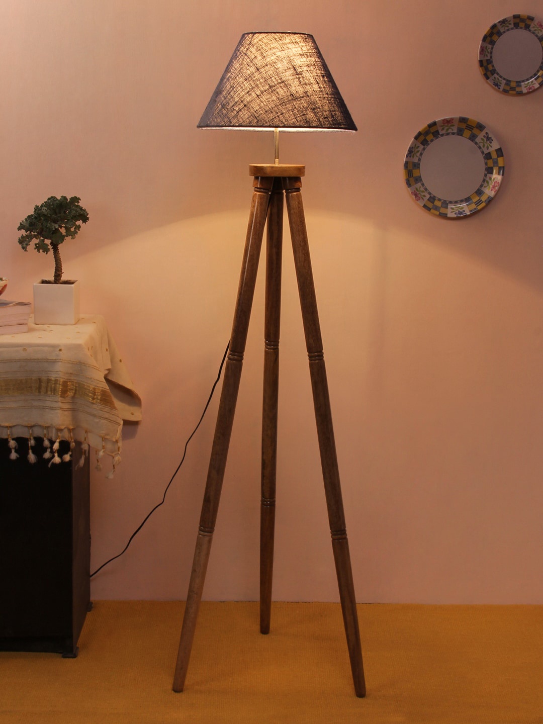 

Devansh Blue & Brown Solid Traditional Tripod Lamp with Shade