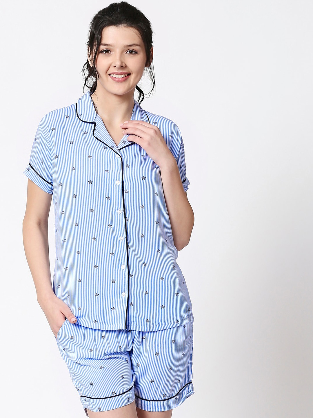 

Zeyo Women Blue & Black Printed Night suit