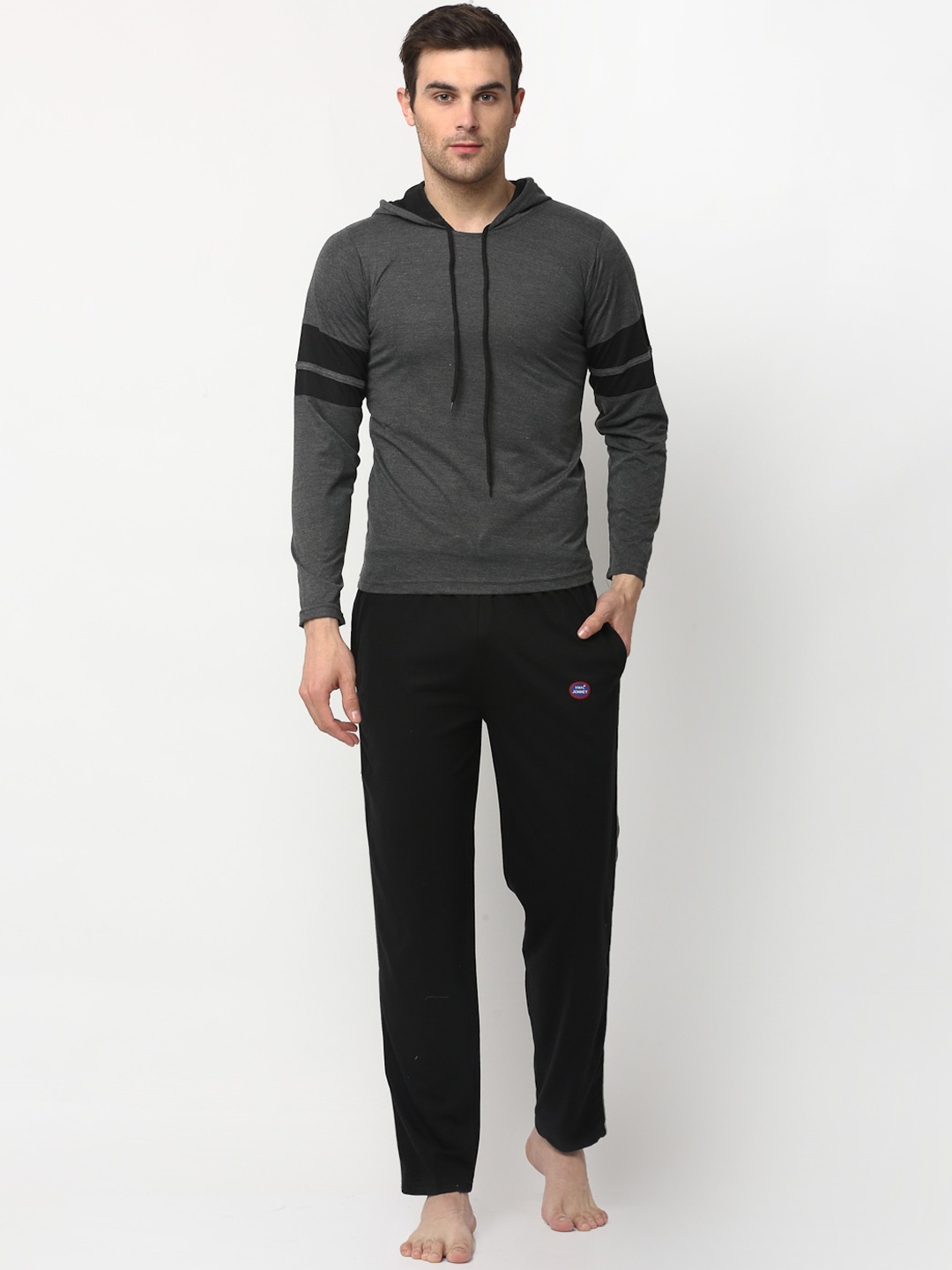 VIMAL JONNEY Men Grey & Black Solid Night Suit