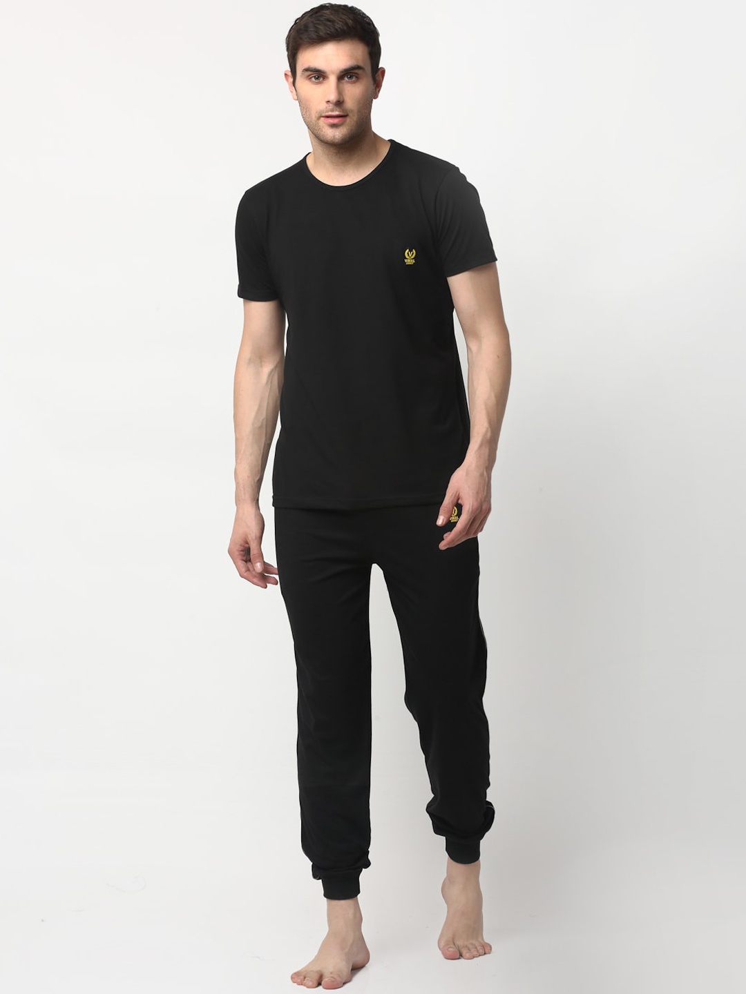 

VIMAL JONNEY Men Black Solid Night suit