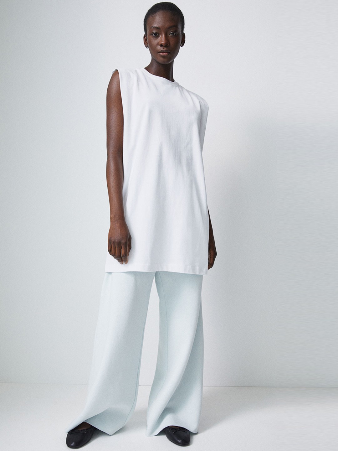 

H&M Women White Solid Sleeveless Jersey Dress