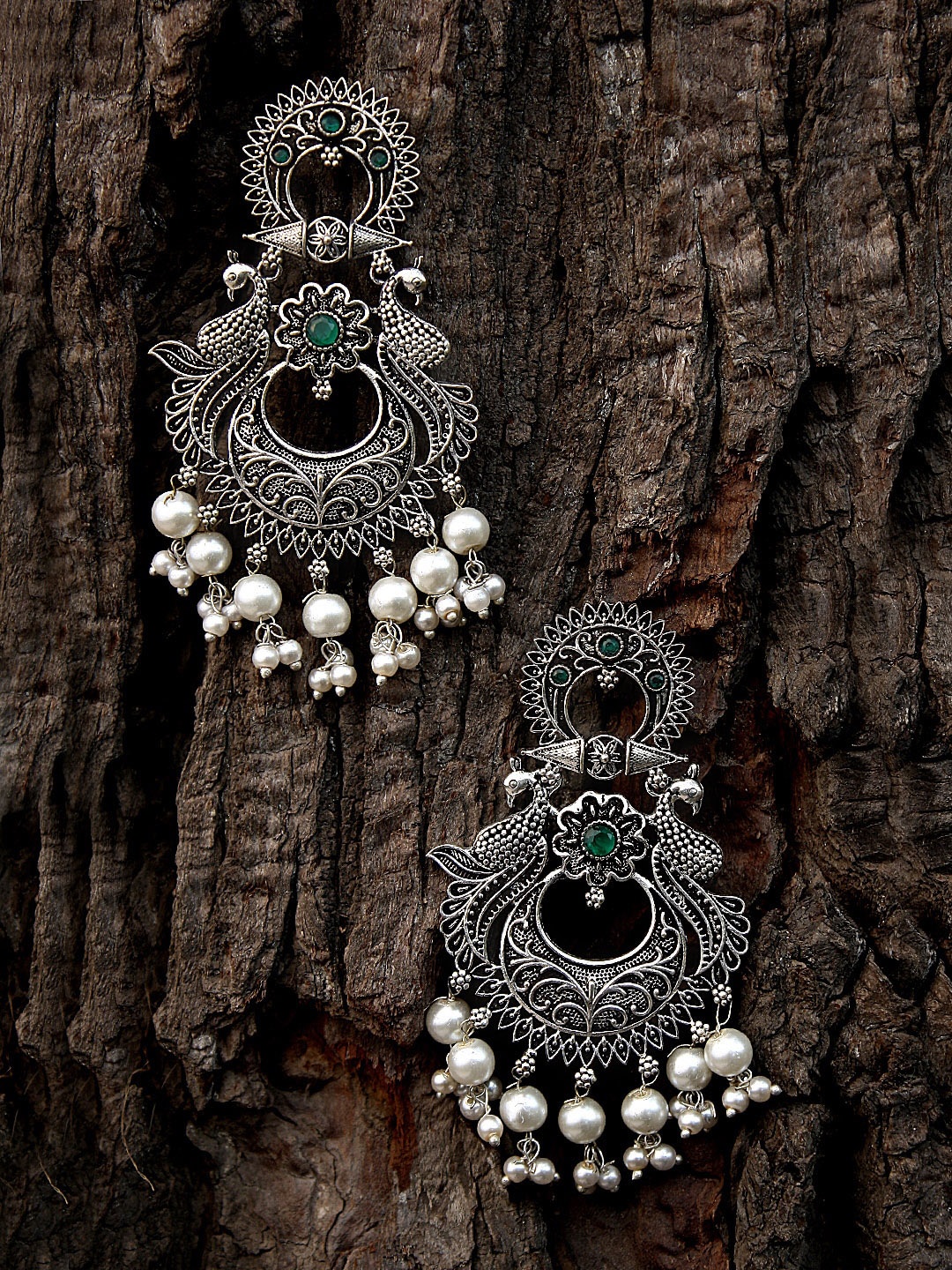 

Adwitiya Collection Silver-Toned Contemporary Chandbalis