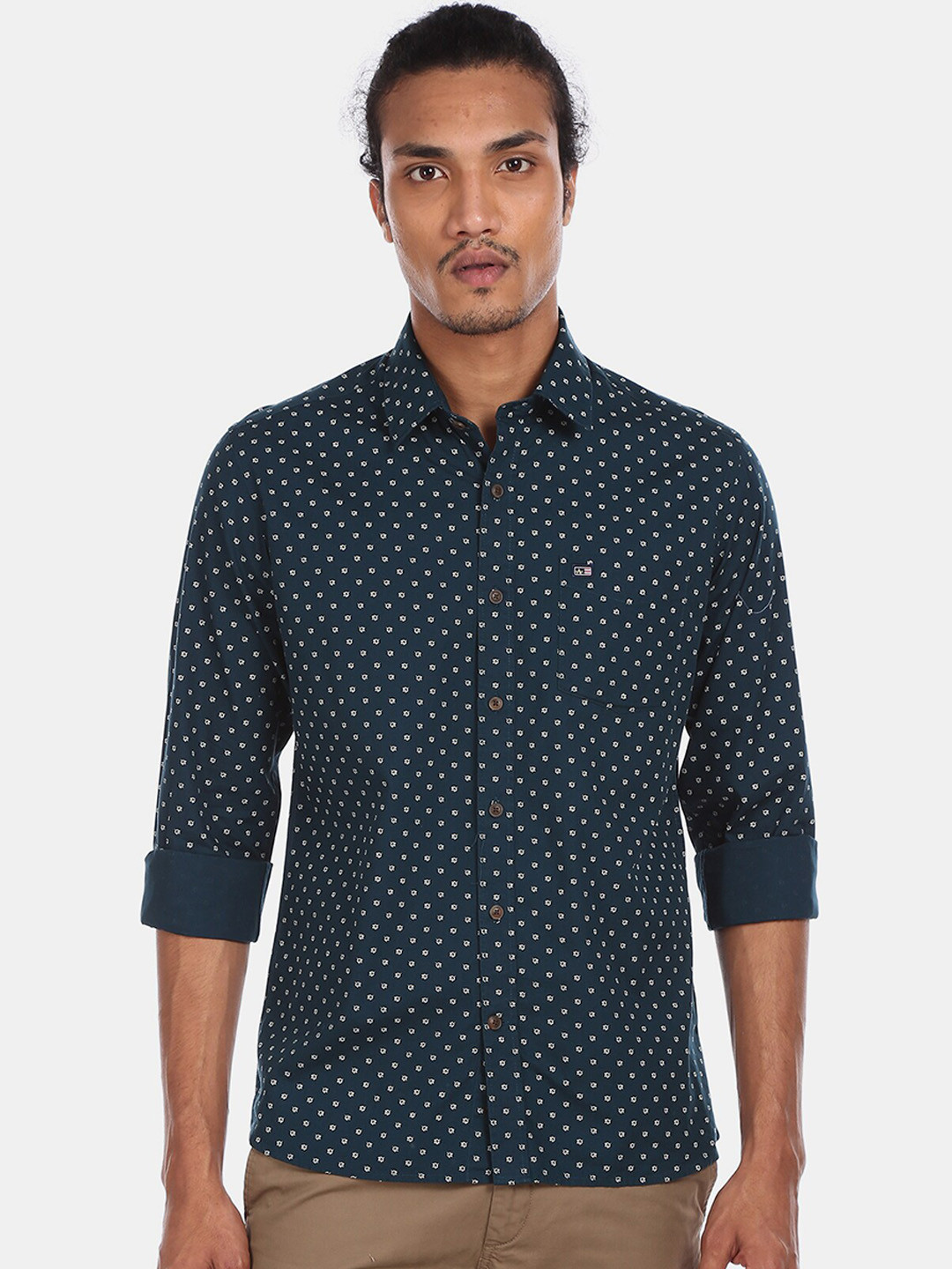

Arrow Sport Men Teal Blue & White Regular Fit Printed Cotton Casual Shirt