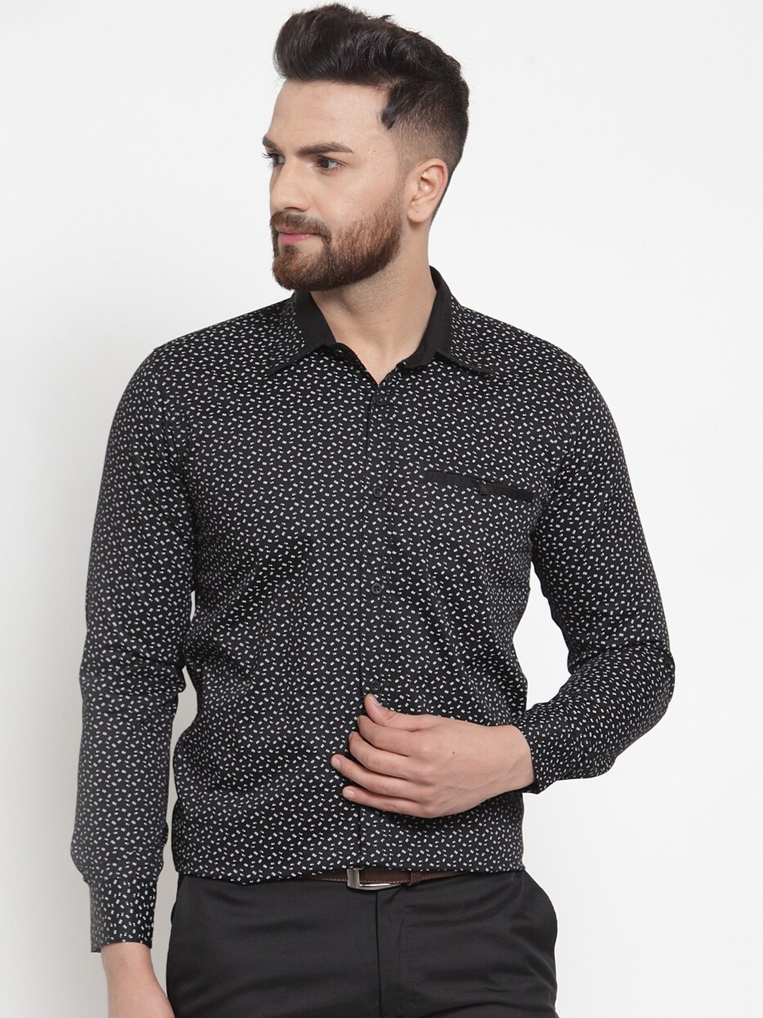 

Purple State Men Black & White Printed Cotton Slim Fit Semiformal Shirt