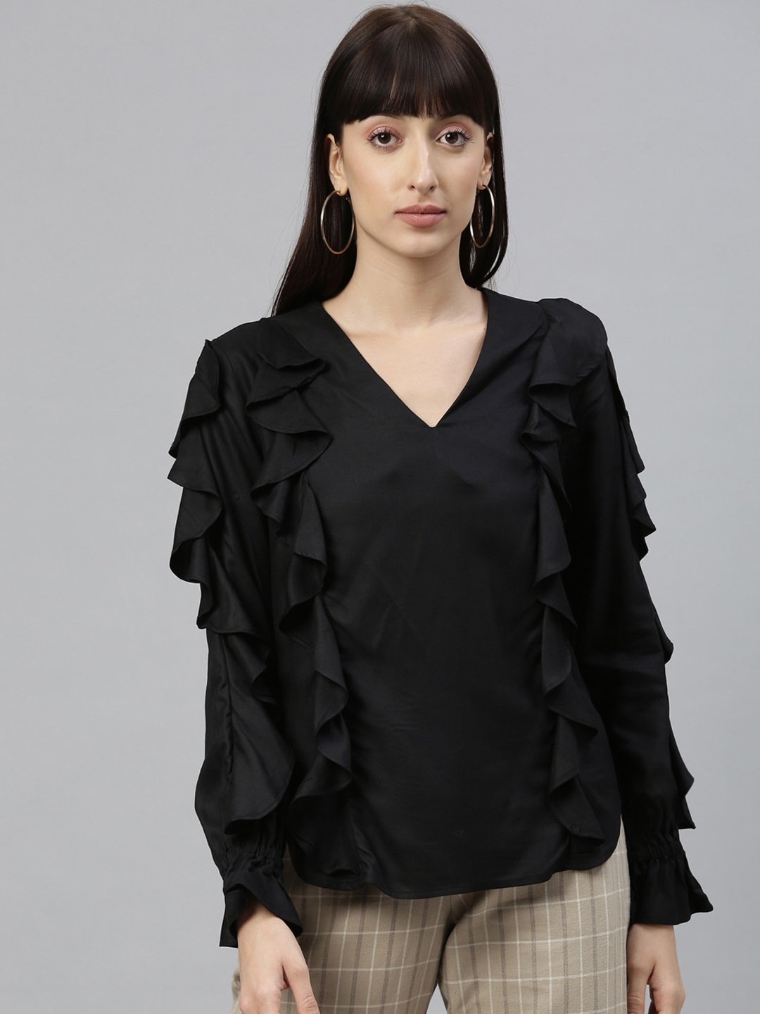 

Rareism Black Flutter Sleeves Regular Top