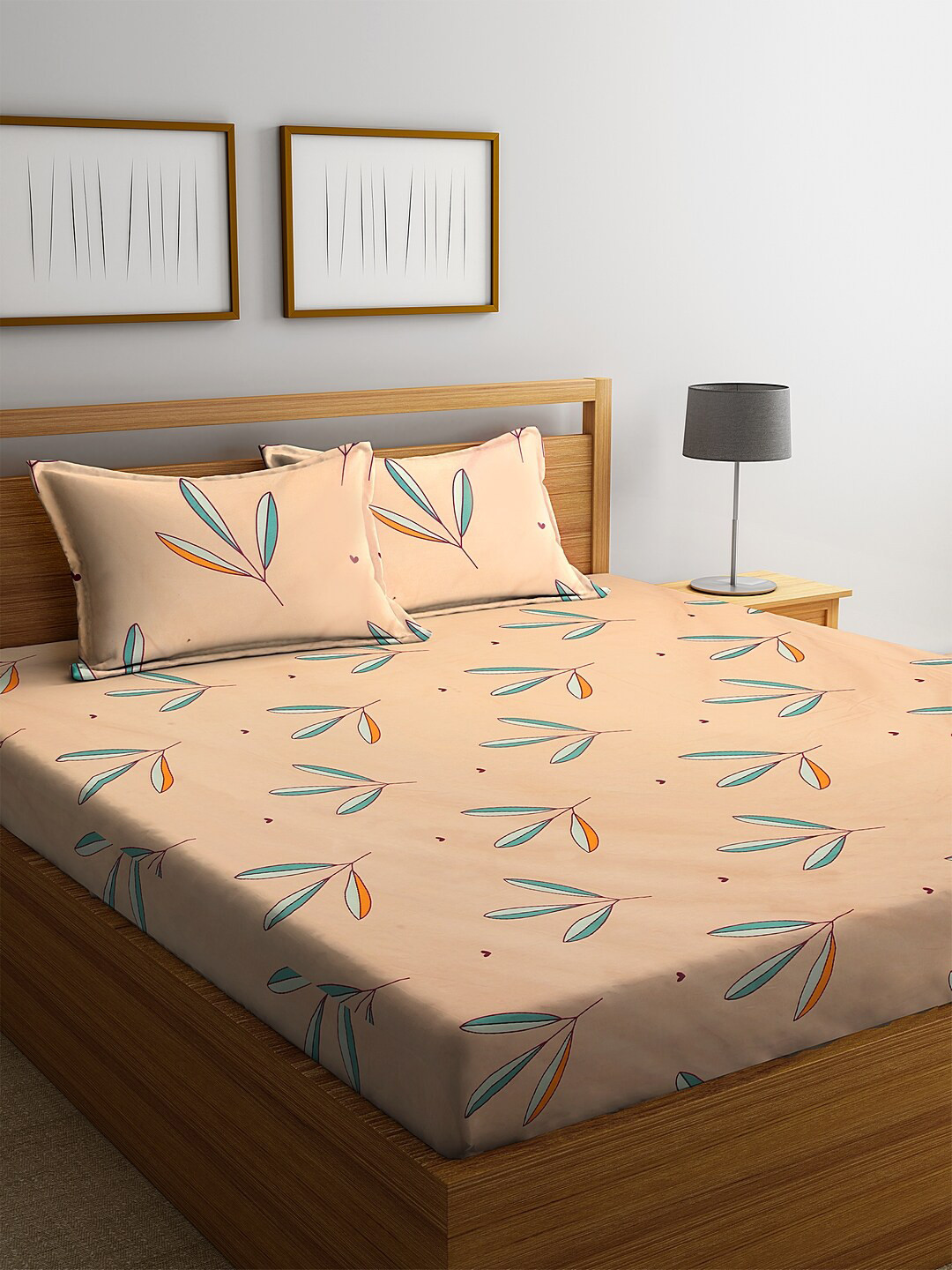 

KLOTTHE Peach-Coloured & Orange Floral 210 TC Polycotton 1 King Bedsheet with 2 Pillow Covers