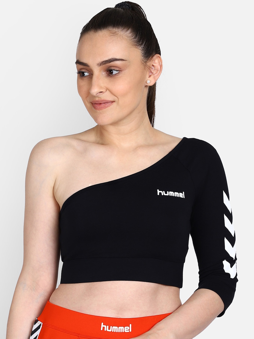

Hummel Women Black Geometric Printed One Shoulder Fitted Crop Top