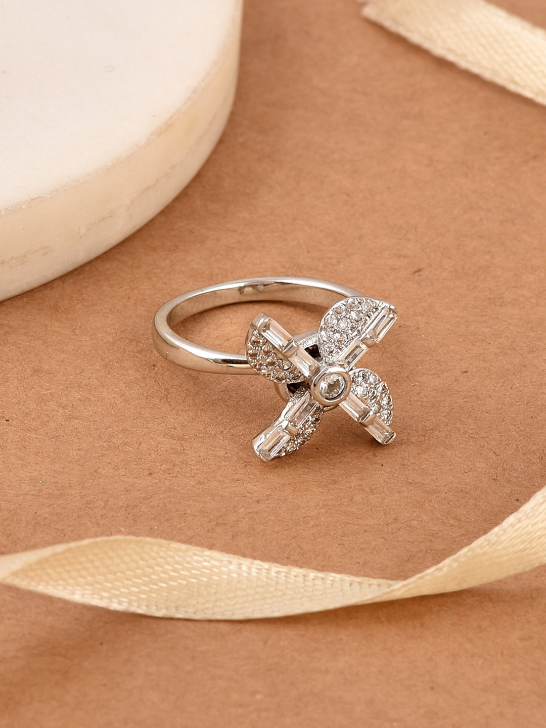 

Tistabene Rhodium-Plated White Stone-Studded Sustainable Cocktail Finger Ring