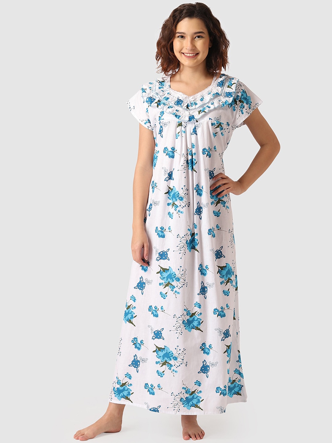 

Vemante White & Blue Printed Nightdress