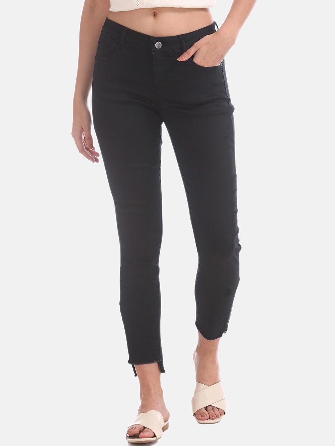 

Cherokee Women Black Skinny Fit Mid-Rise Clean Look Stretchable Jeans