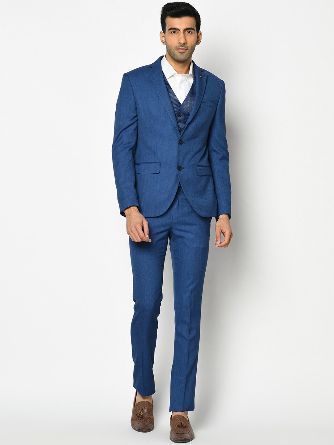 

Blackberrys Men Blue Self-Design Slim-Fit Single-Breasted Formal Suit