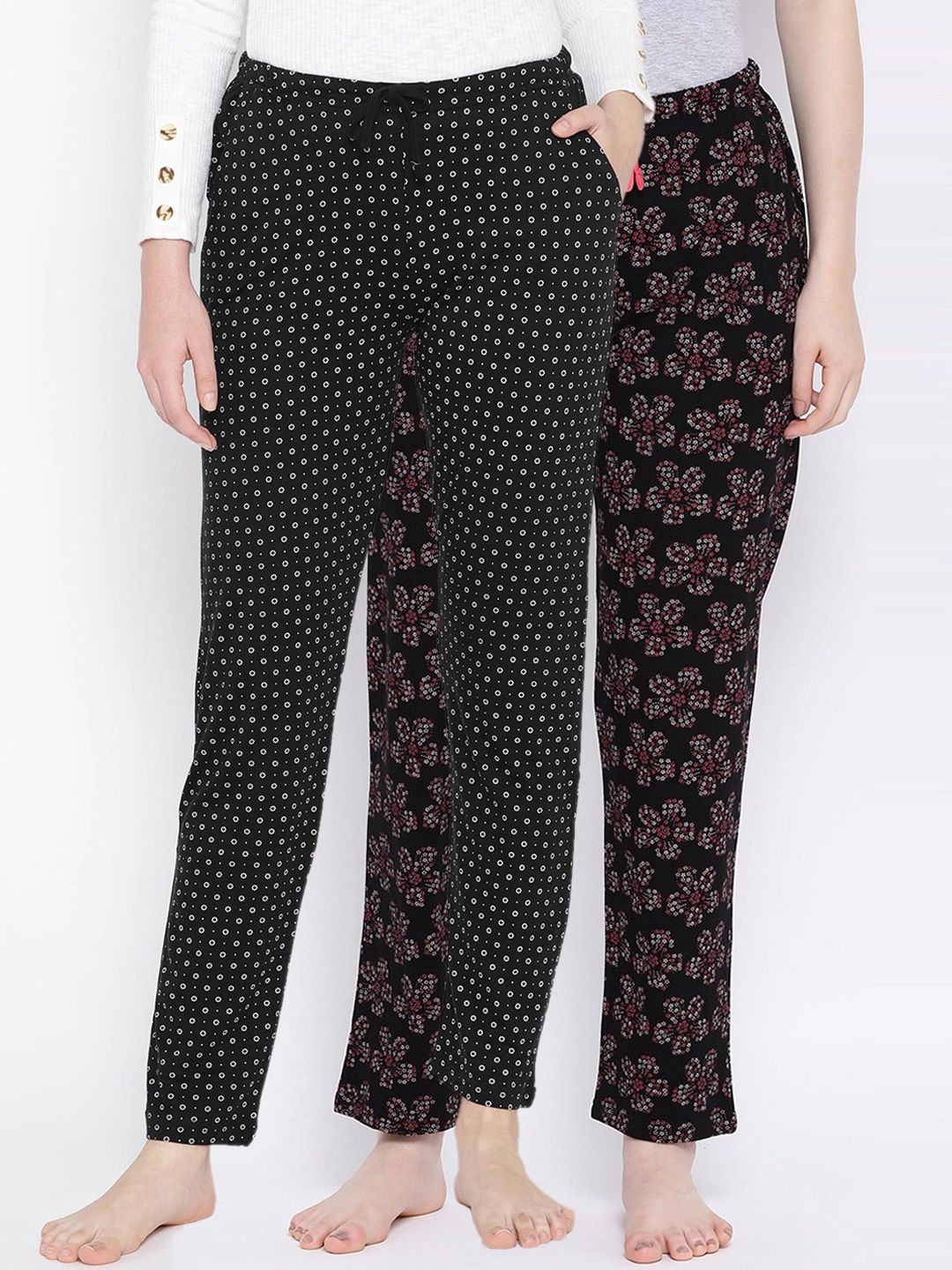 

Kanvin Women Pack of 2 Black Printed Lounge Pants