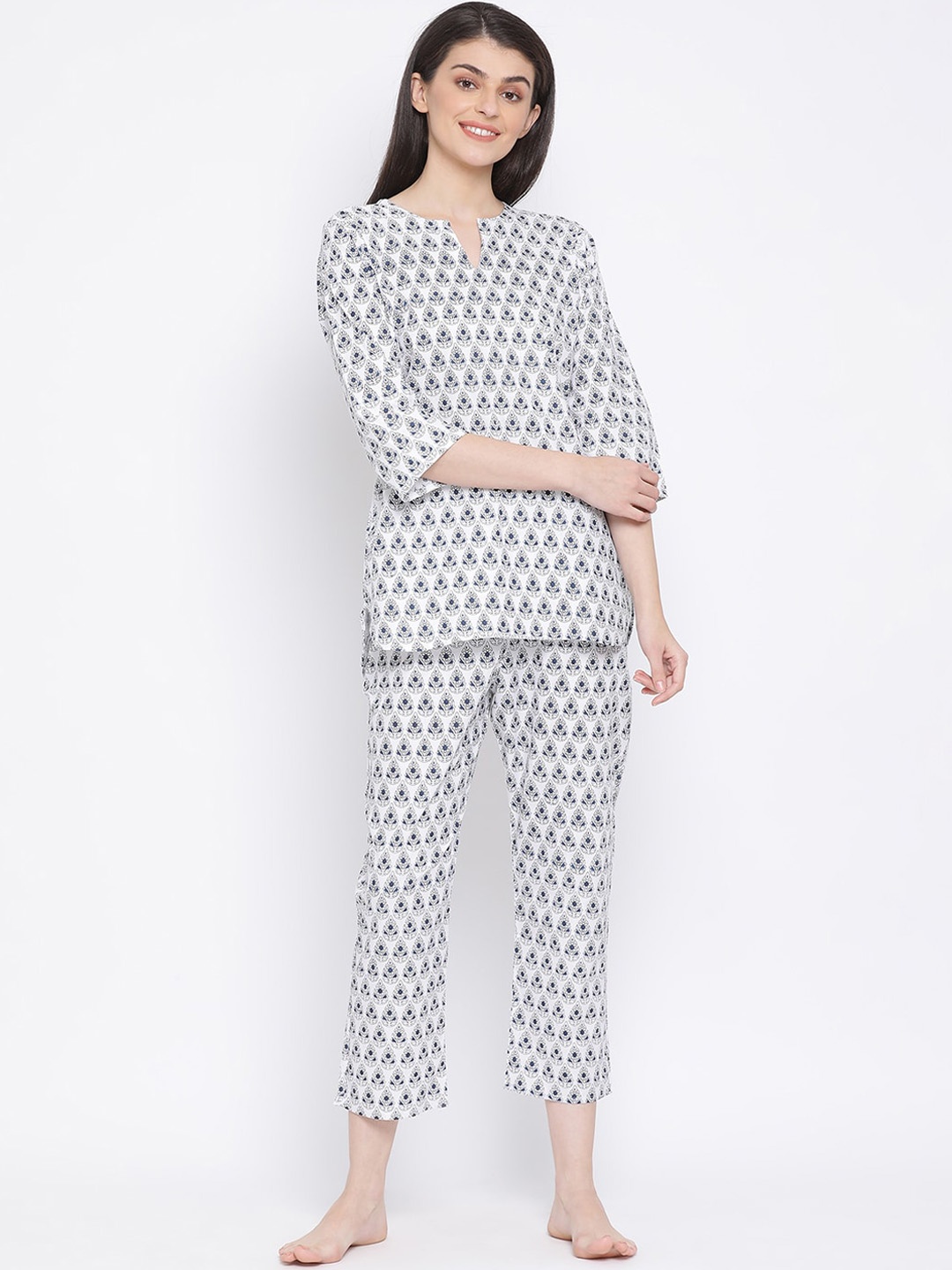 

Clovia Women Grey Melange & Blue Printed Cotton Night Suit