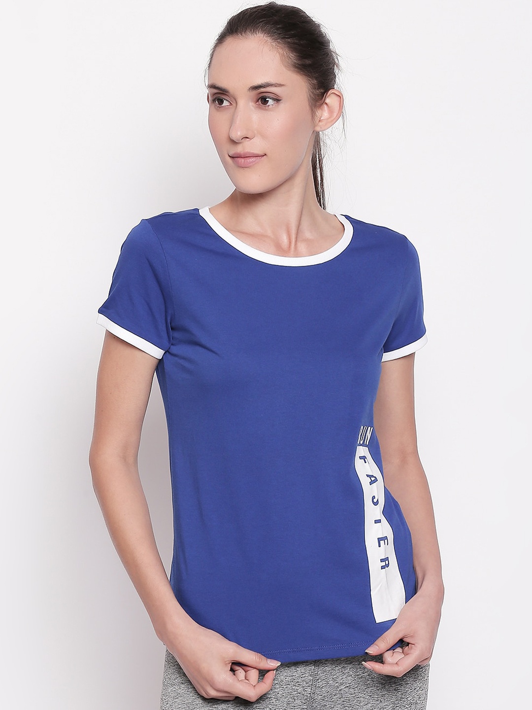 

Ajile by Pantaloons Women Navy Blue Printed Round Neck T-shirt