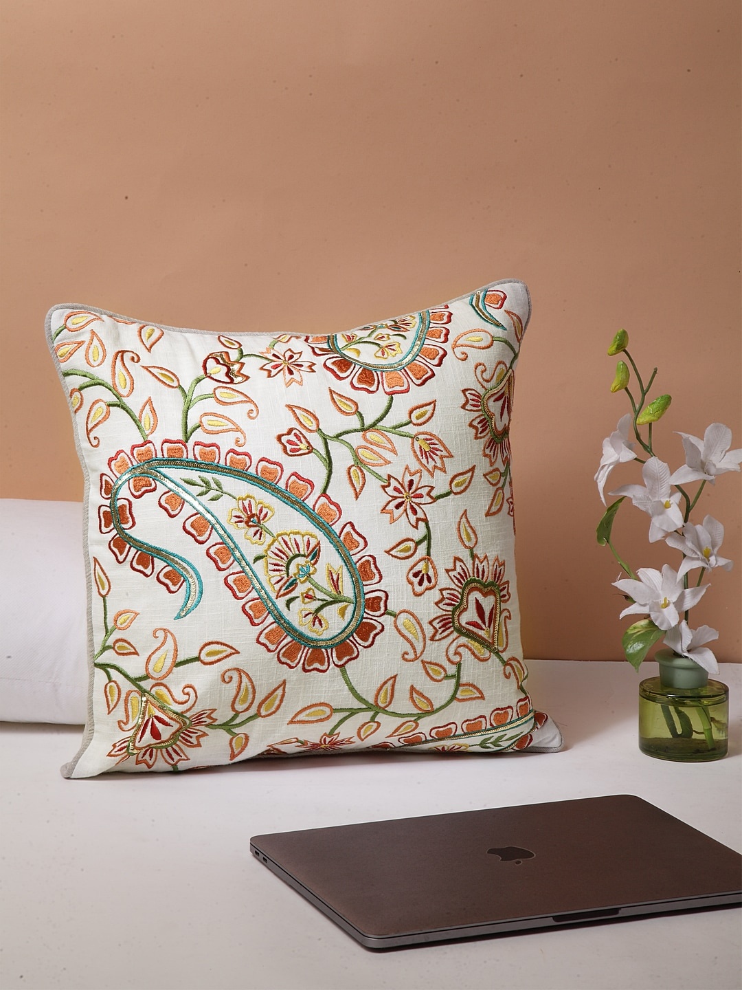 

BLANC9 Off-White & Brown Single Embroidered Square Cushion Covers