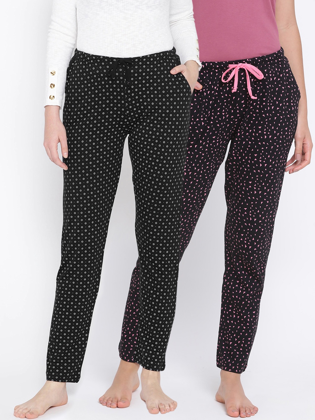 

Kanvin Women Pack of 2 Black Printed Cotton Lounge Pants