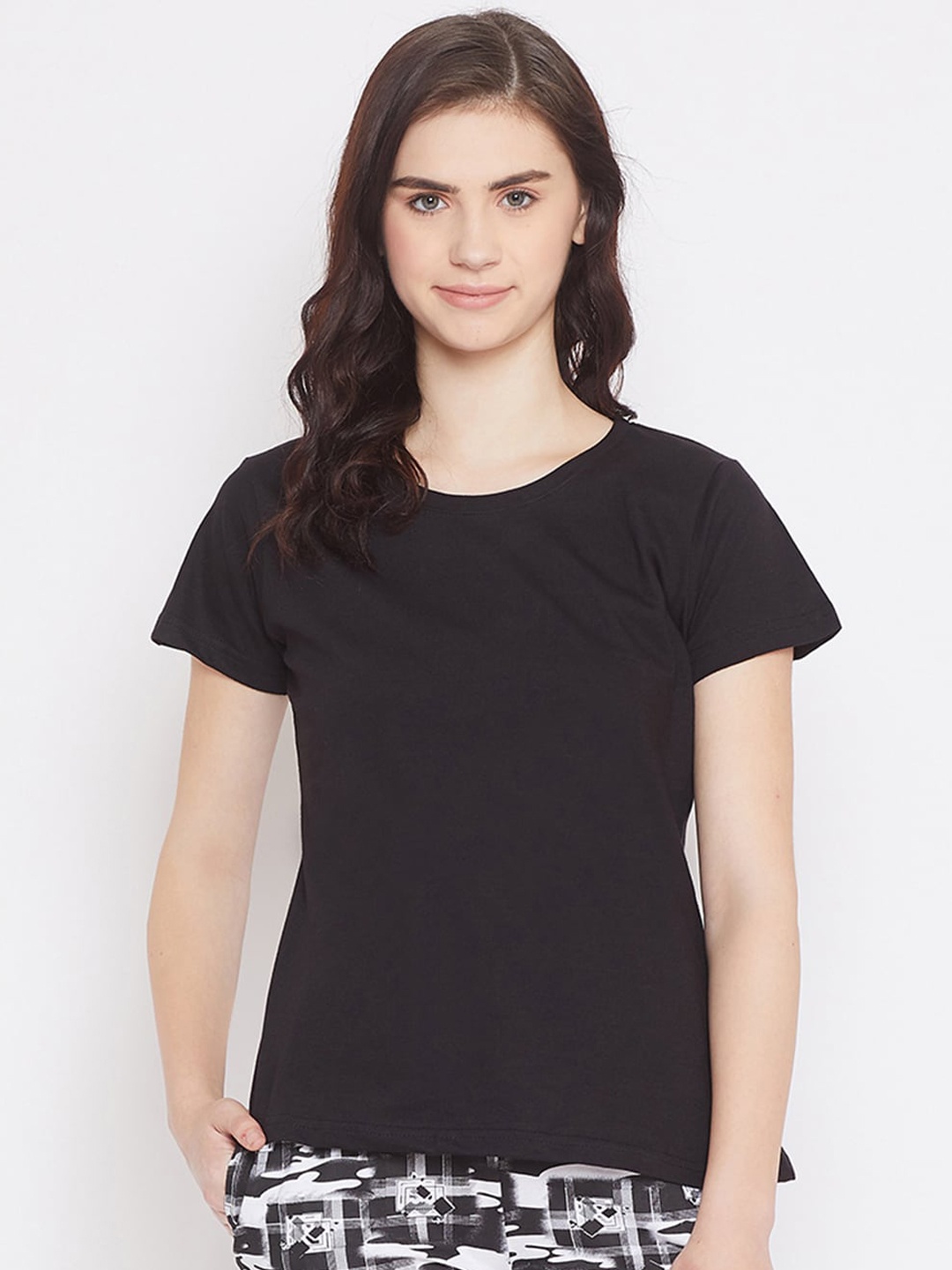 

Clovia Women Black Solid Lounge T-shirt