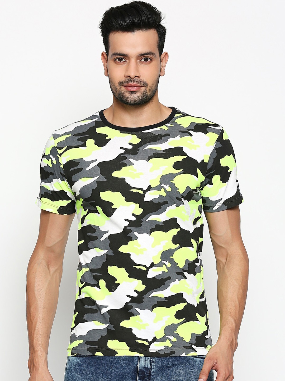 

People Men Black & Fluorescent Green Camouflage Printed Round Neck T-shirt