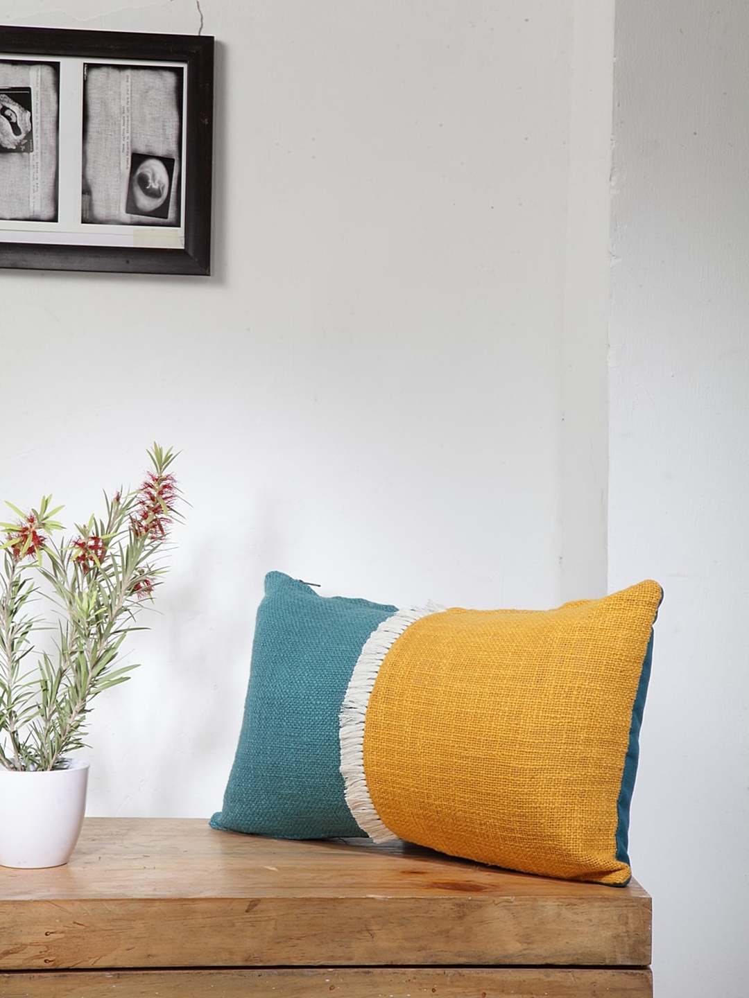 

BLANC9 Yellow & Teal Blue Set of Single Colourblocked Rectangle Cushion Covers