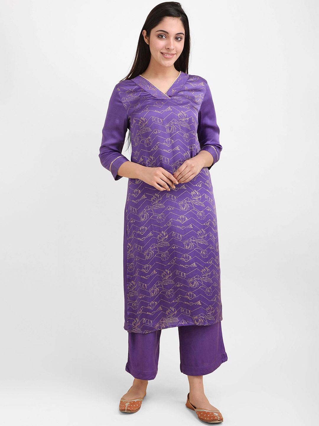 

Lal10 Women Purple & Gold-Coloured Printed Kurta