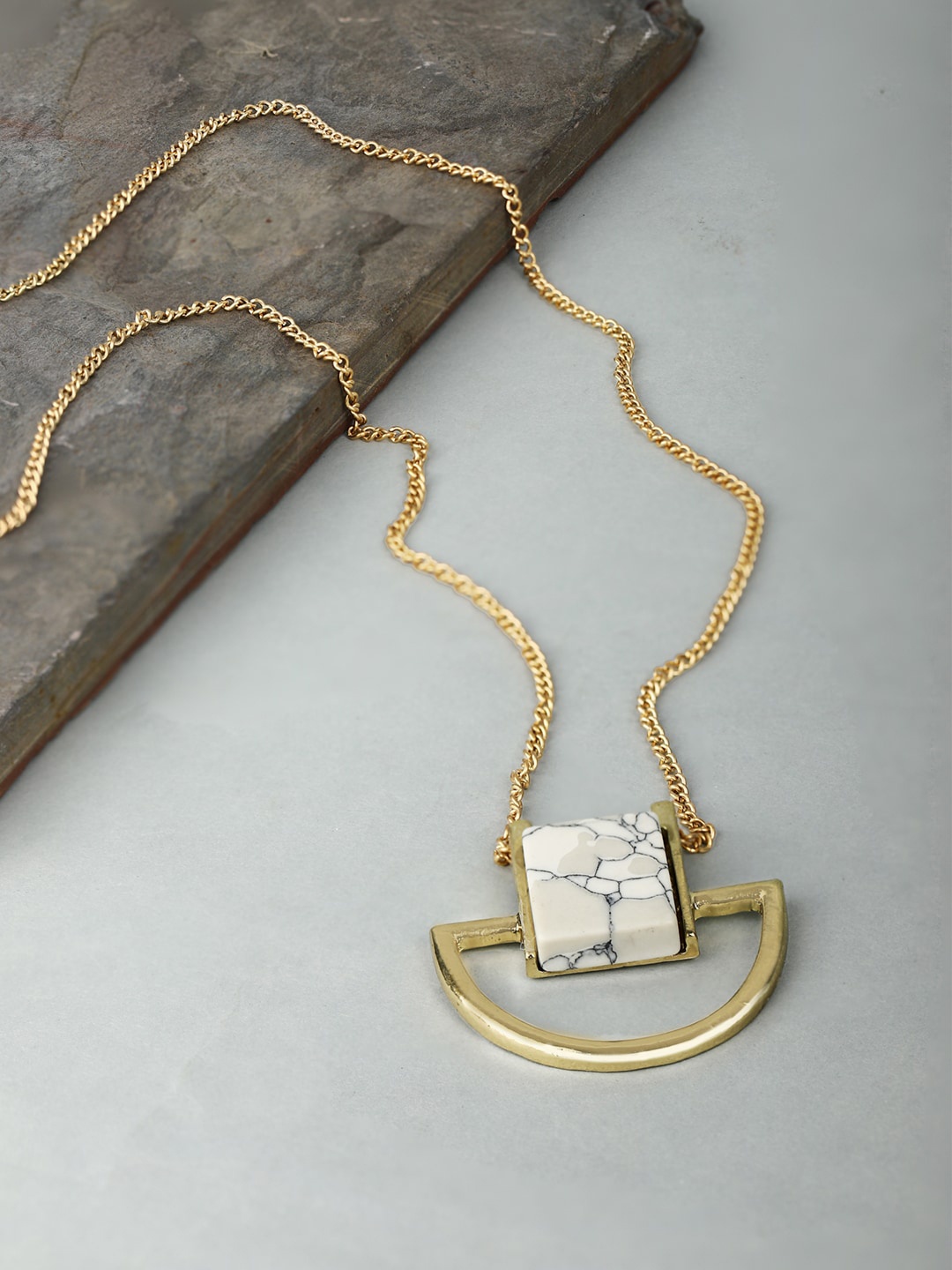 

Priyaasi Gold-Plated & White Minimal Handcrafted Necklace