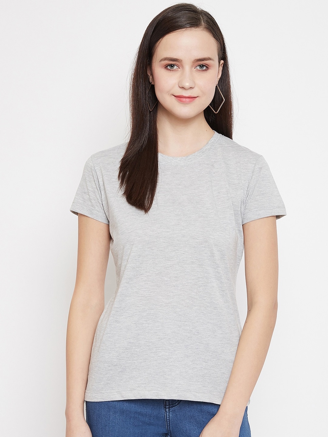 

Plagg Women Grey Solid Round Neck T-shirt