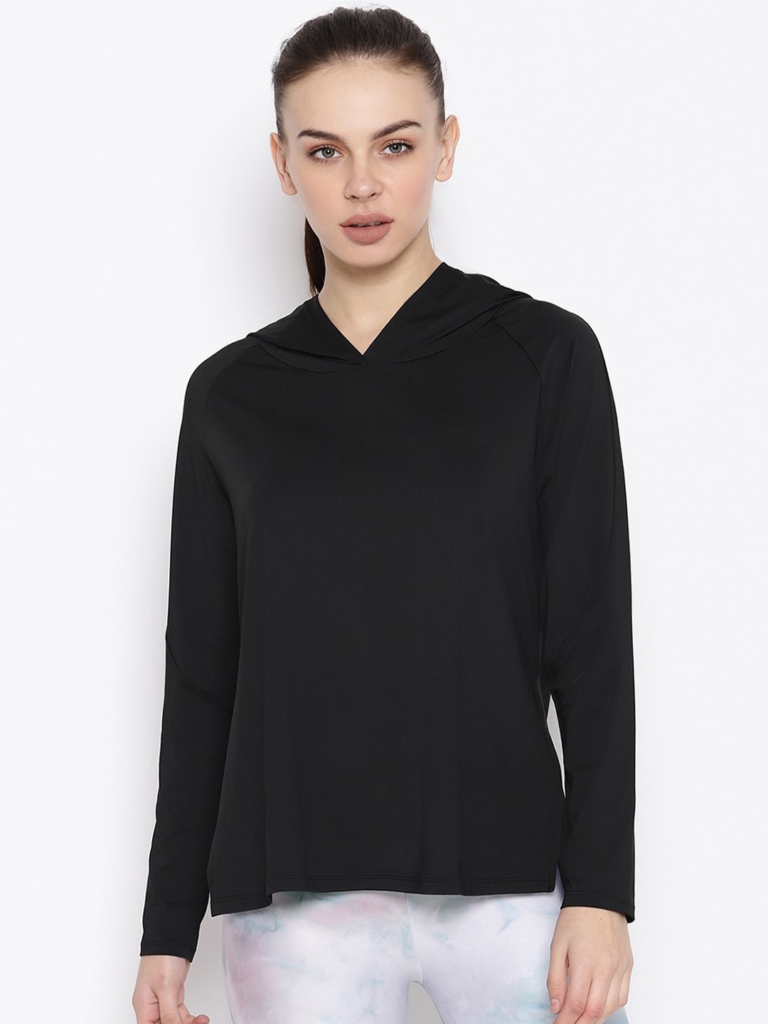 

iki chic Women Black Solid Hood T-shirt