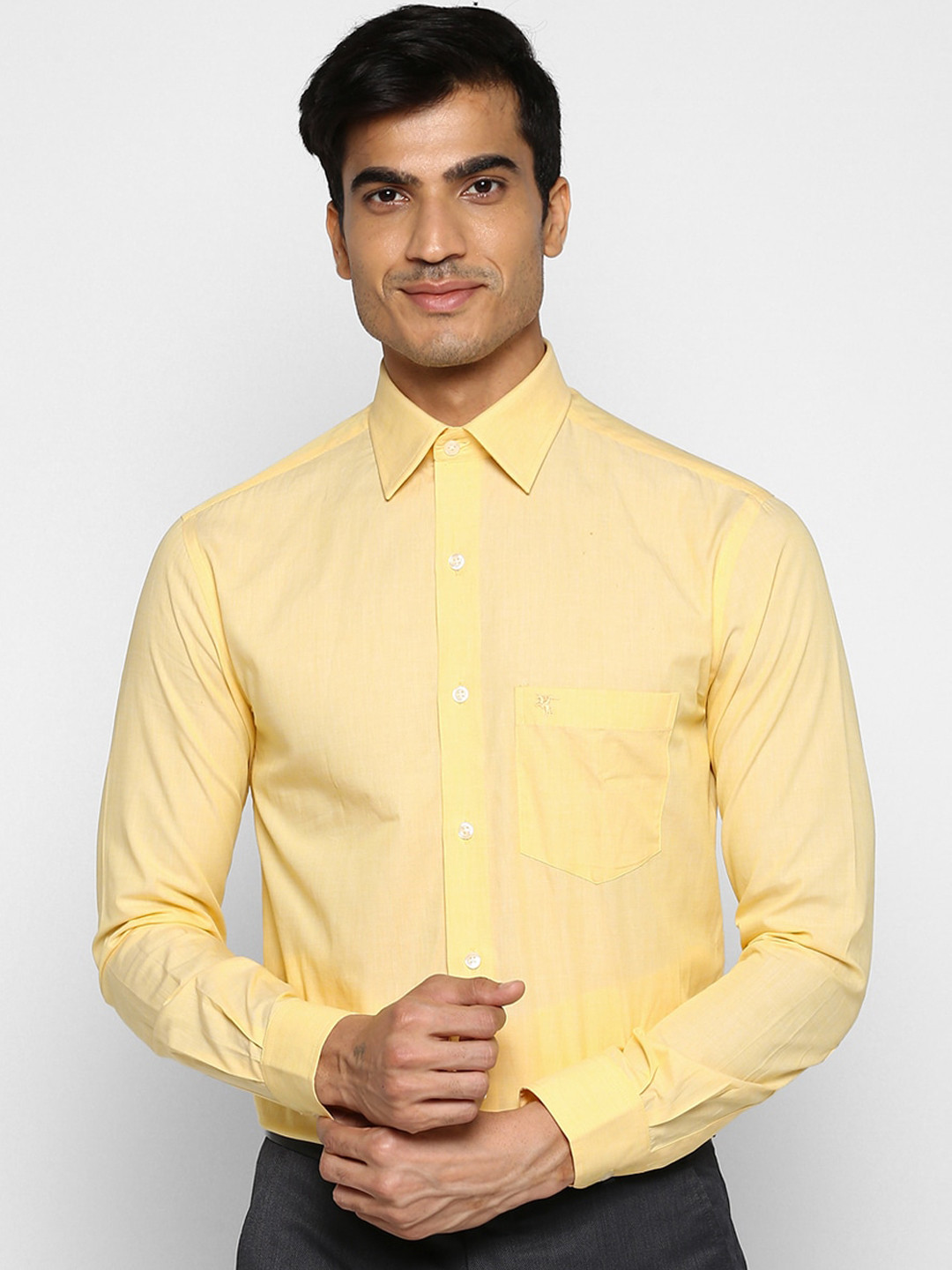 

Cantabil Men Yellow Regular Fit Solid Casual Shirt