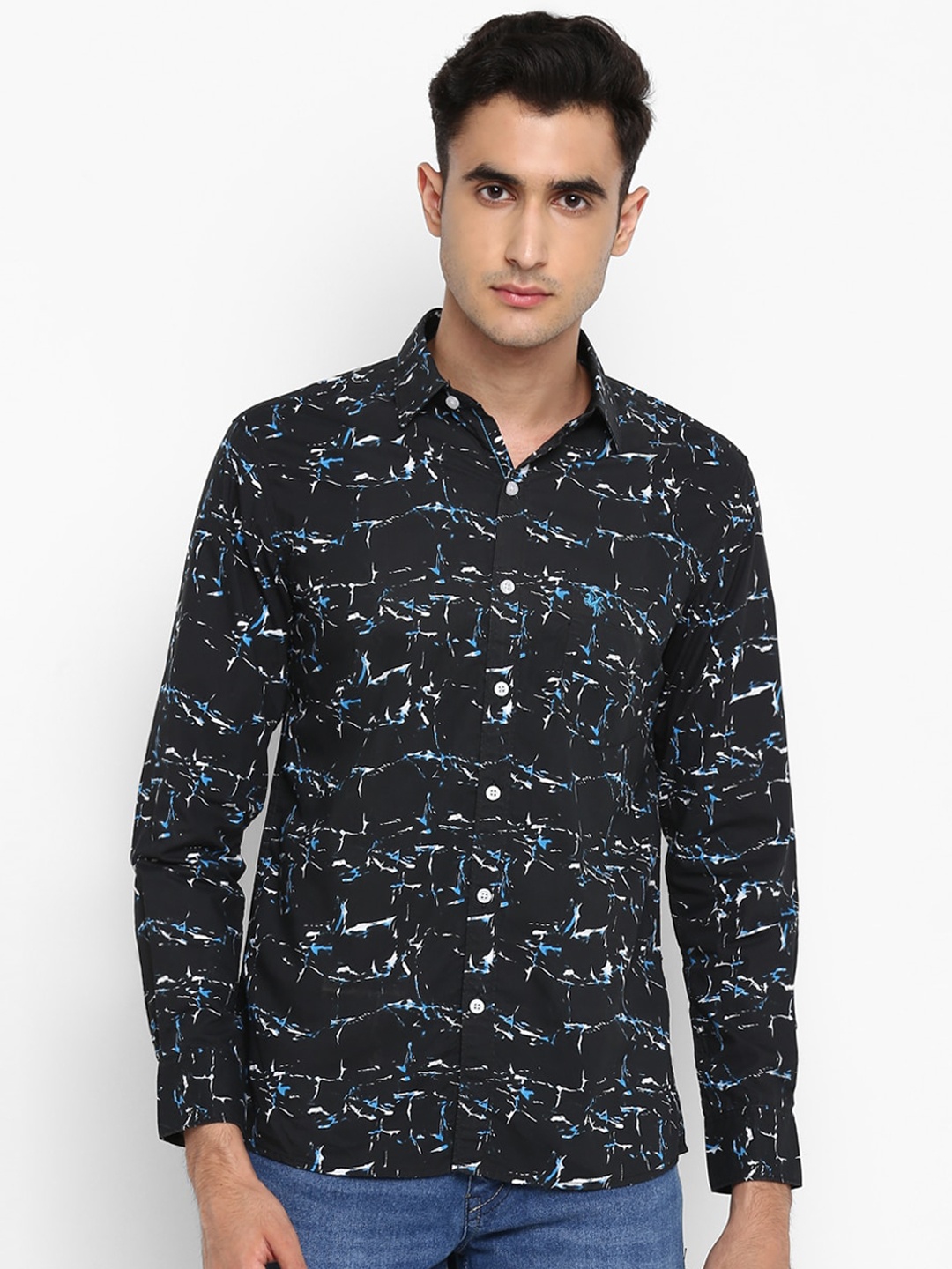 

Cantabil Men Black Slim Fit Printed Casual Shirt