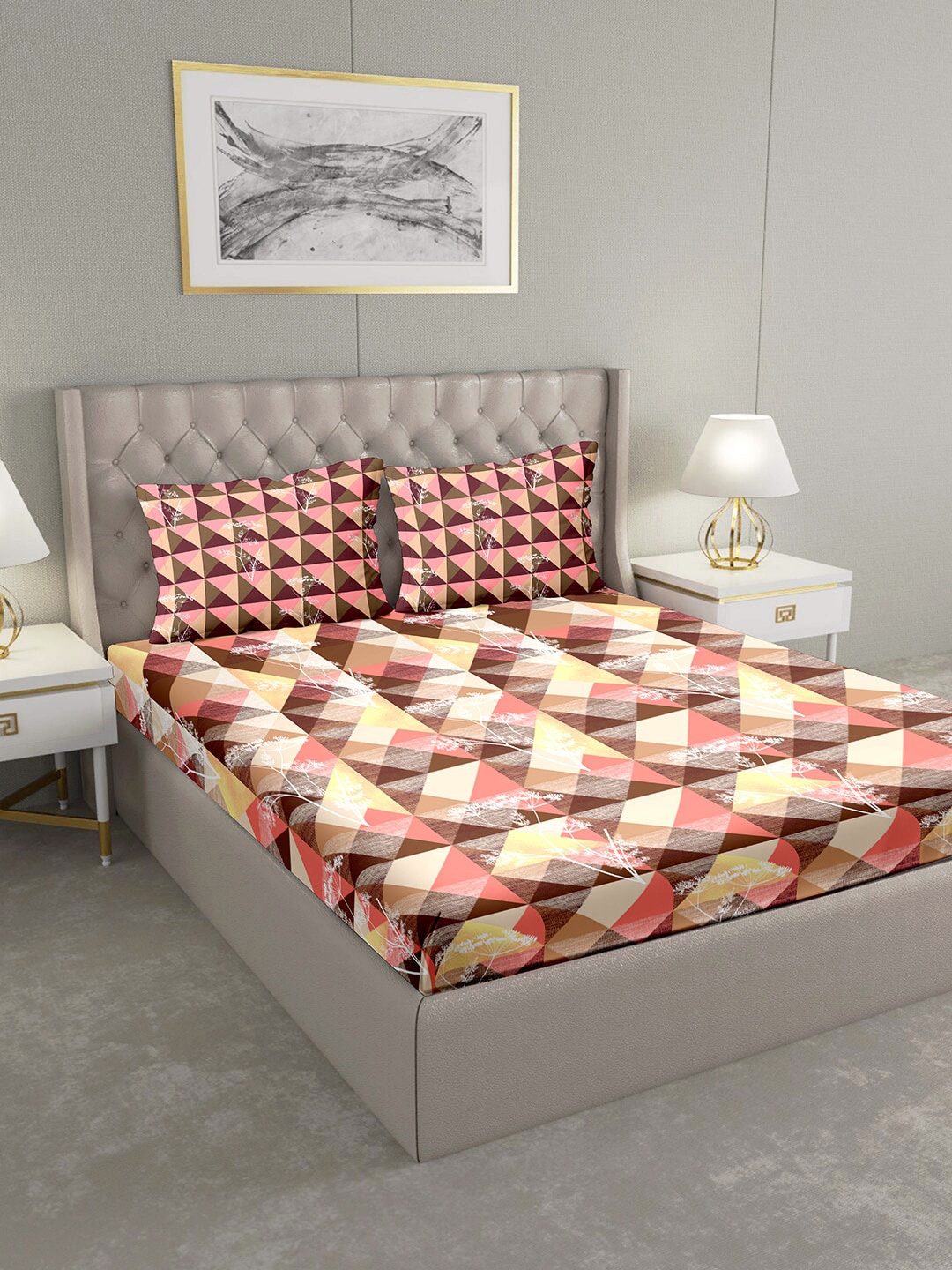

BELLA CASA Brown & Peach-Coloured Geometric 124 TC Cotton 1 King Bedsheet with 2 Pillow Covers