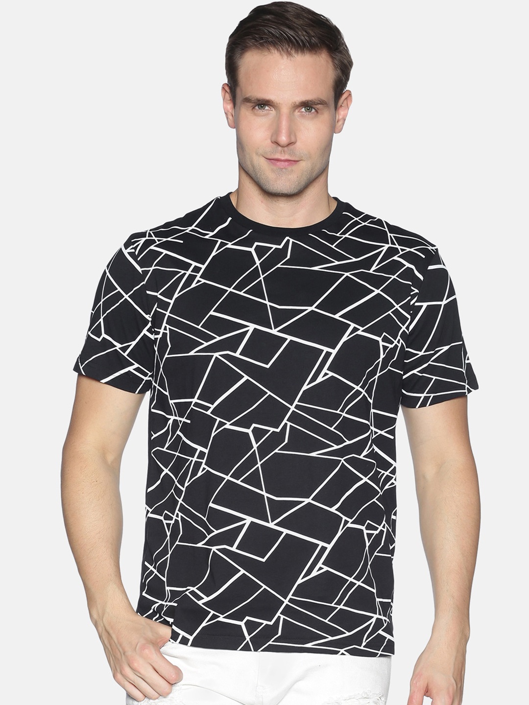 

UrGear Men Black Checked Round Neck T-shirt